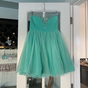 Prom/cocktail/sweet 16 dress